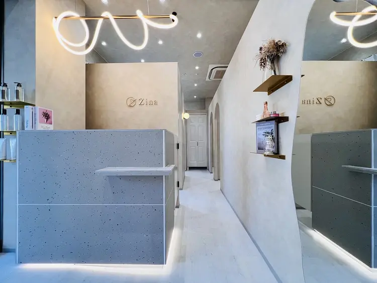 Zina 南草津店の内観・外観2
