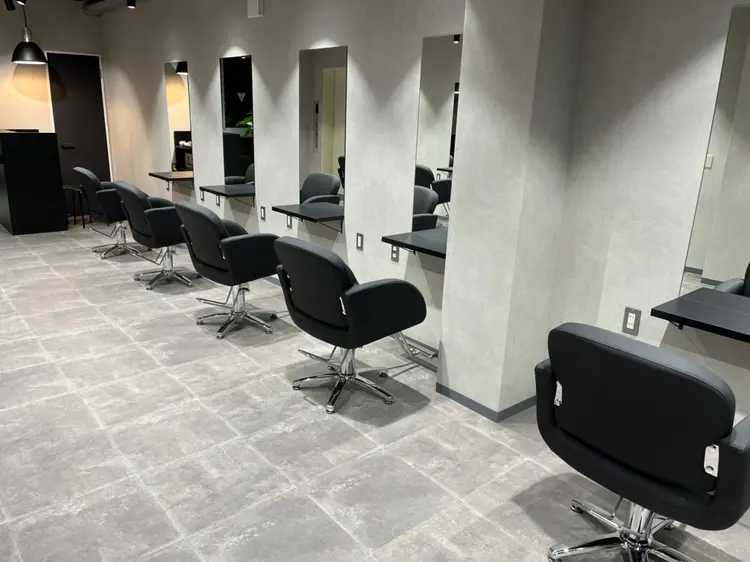 amie博多駅前店の内観・外観1