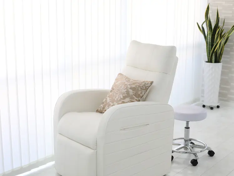 VIOLA 眉毛×ネイル×ラッシュアディクトの内観・外観1