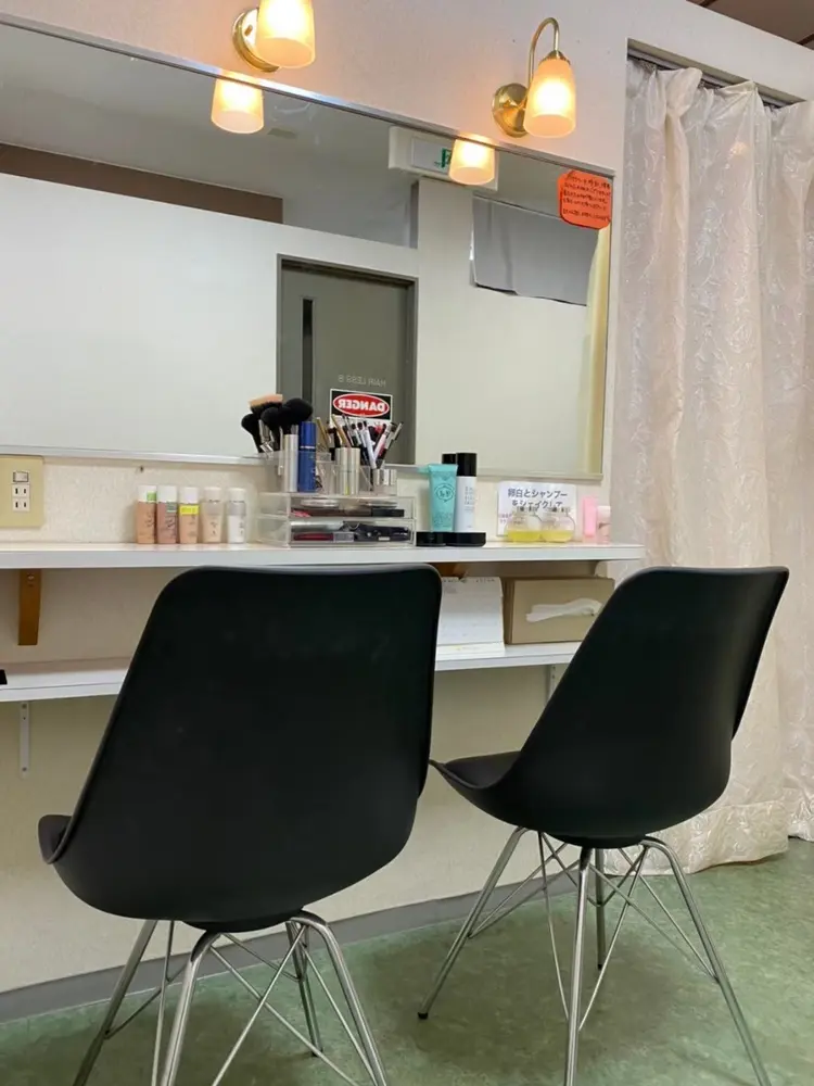 マドンナ富士店の内観・外観1