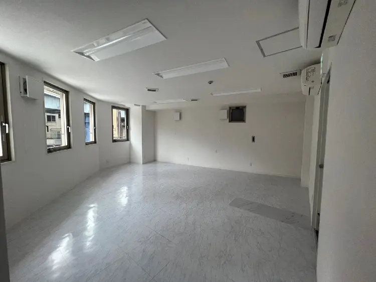 まつげパーマ専門店ベリーラッシュ神戸三宮駅前店の内観・外観2