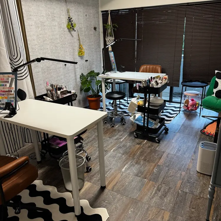 nail salon -jelly fish-の内観・外観1