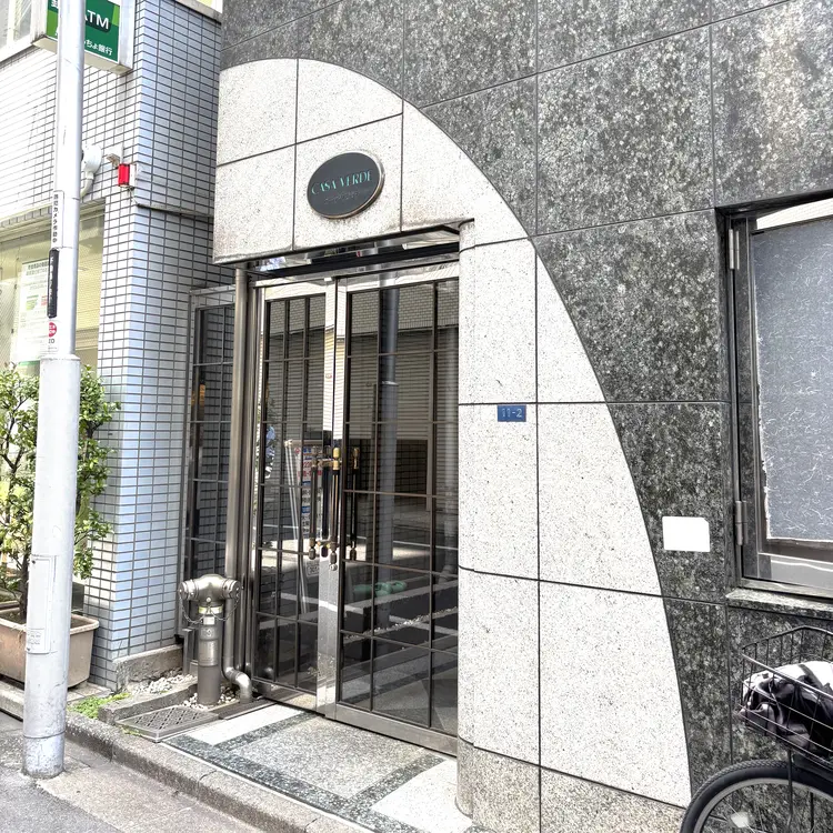 バンビッシュ新宿三丁目店の内観・外観3