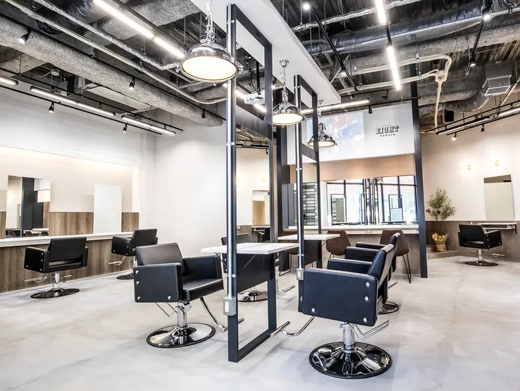 EIGHT hakata  博多店の内観・外観3