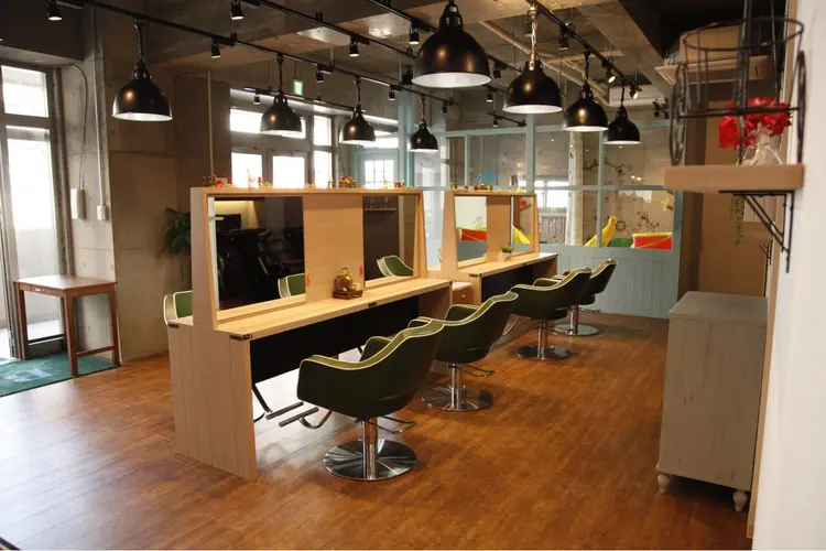 BL　Blossom　朝霞東口店の内観・外観1