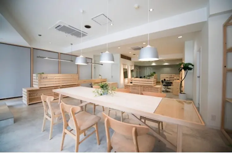 Lada【ラダ】の内観・外観2