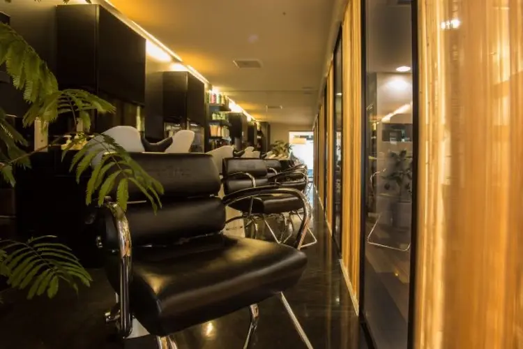 モッズヘア越谷店の内観・外観3