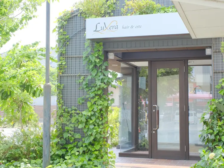 LuXera hair&esteの内観・外観1