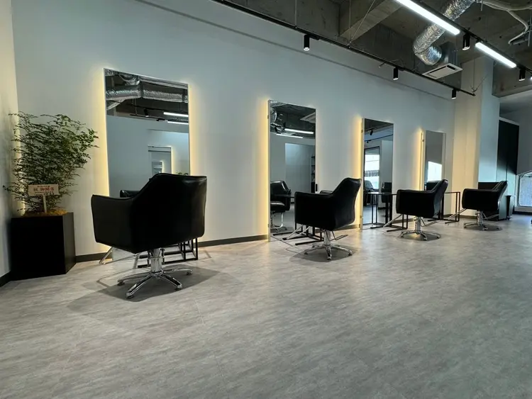 フィーネ 八戸店の内観・外観1