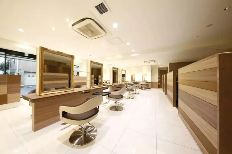 Ash 中山店の内観・外観2