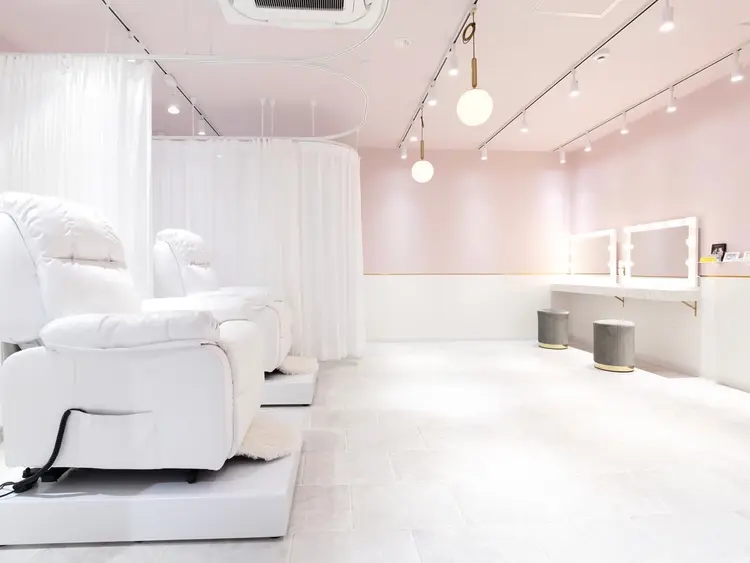 マツエク＆まつげパーマ＆アイブロウ　Rien Lash 上尾店【リアンラッシュ】の内観・外観2