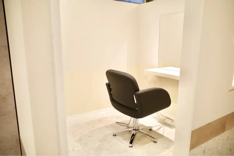 tocca hair&treatment 京都河原町ANNEXの内観・外観1