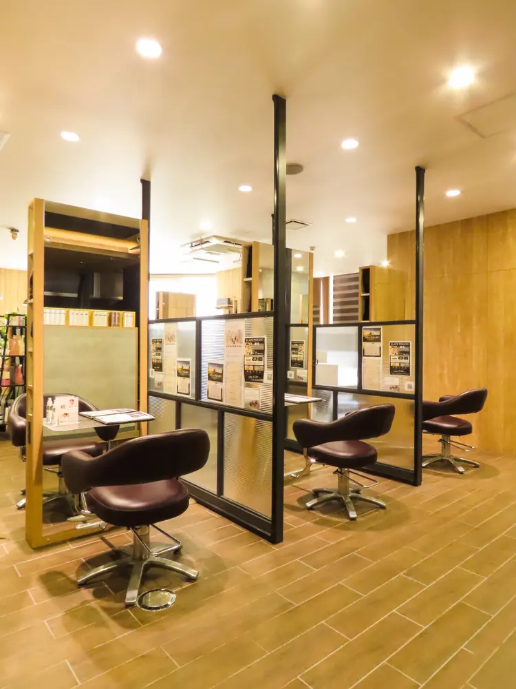 RAY beauty 浜町中央橋店の内観・外観2