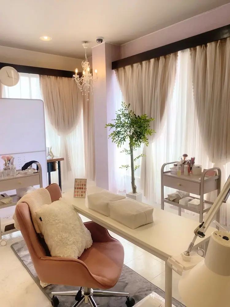 Feminine Nailの内観・外観1