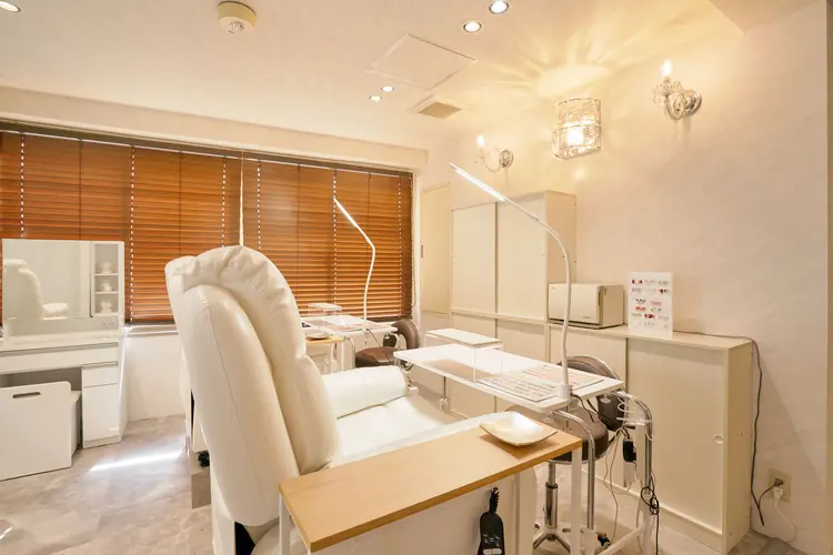 Allu nail&eyelashの内観・外観1