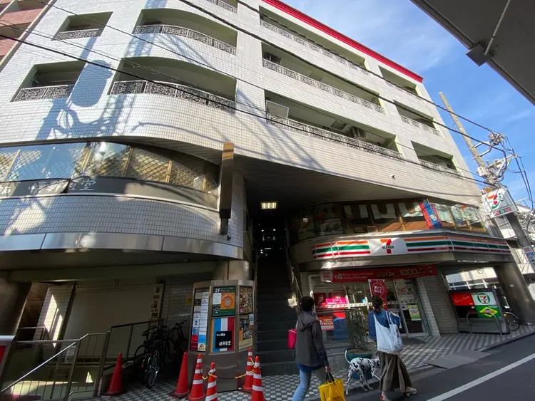 ホワイトニングビューティー吉祥寺店の内観・外観1