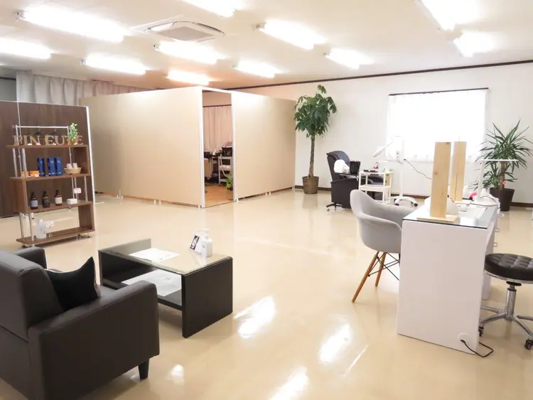 Esthetic Pine Cuteの内観・外観2