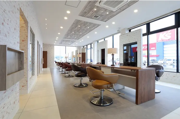 EARTH佐賀鳥栖店の内観・外観2