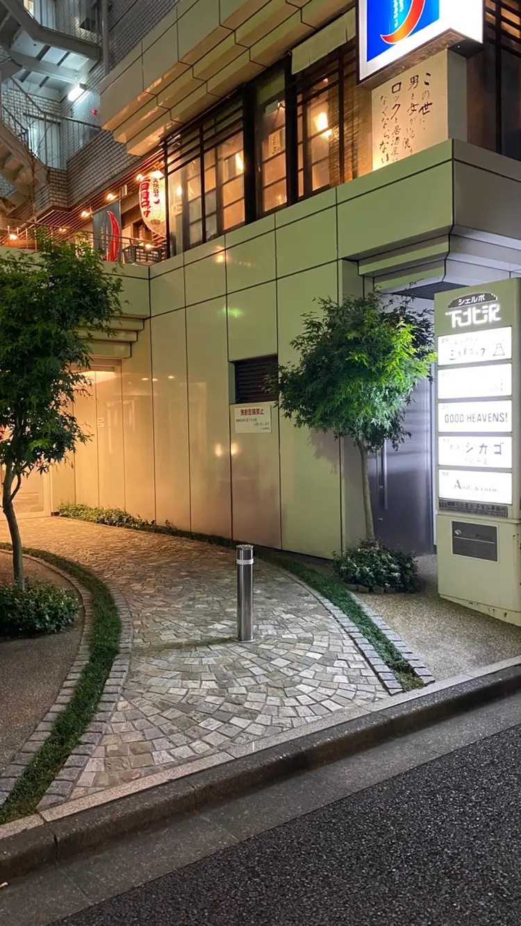 TIARABOの内観・外観1