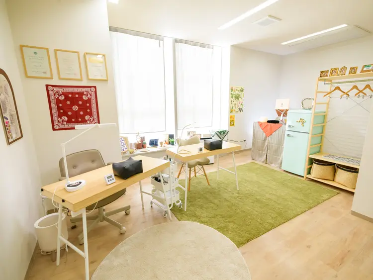 R nailsalonの内観・外観3
