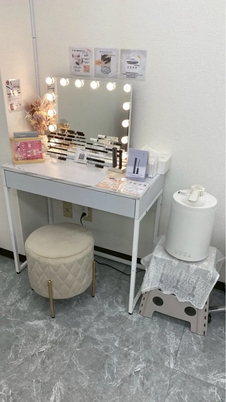 WHITE LASHの内観・外観3