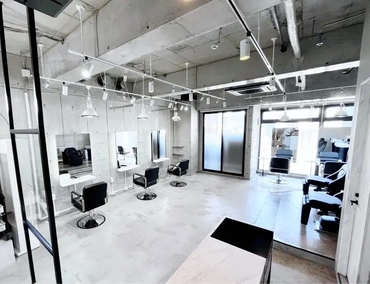 marshu  梅田店の内観・外観3