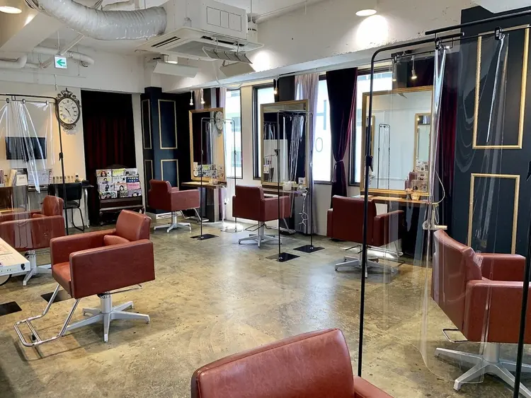 STeLLaの内観・外観2