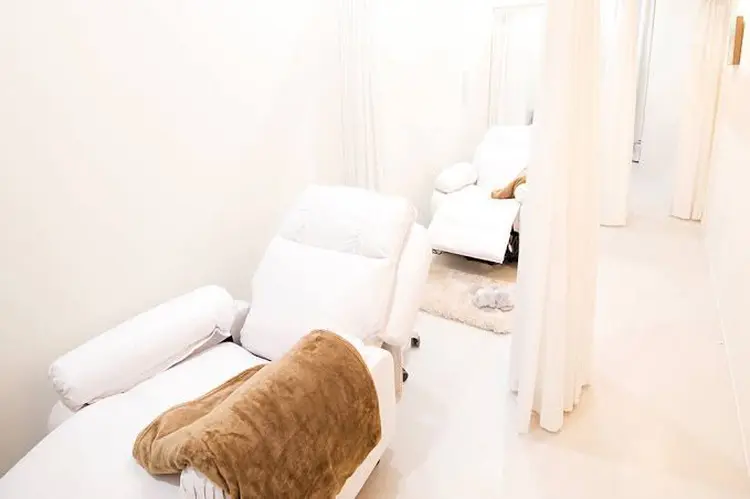 Apa Kabar Beauty Eye　鳳店の内観・外観1