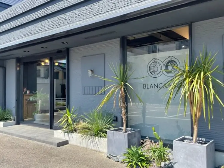 BLANCA　HAIR西尾の内観・外観2