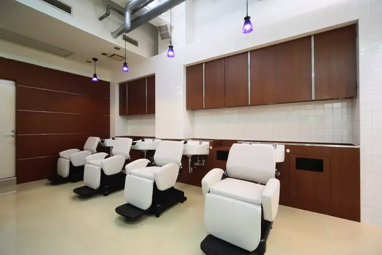 ASH  小岩店の内観・外観2