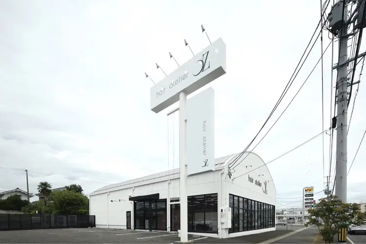 ヘアーアトリエオズ安積の内観・外観1
