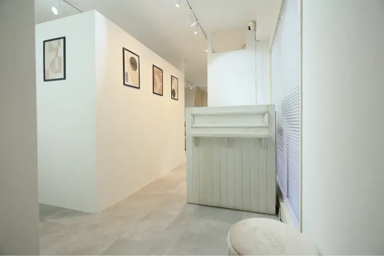 Ridive池袋店【アイラッシュ&眉毛専門店】の内観・外観1