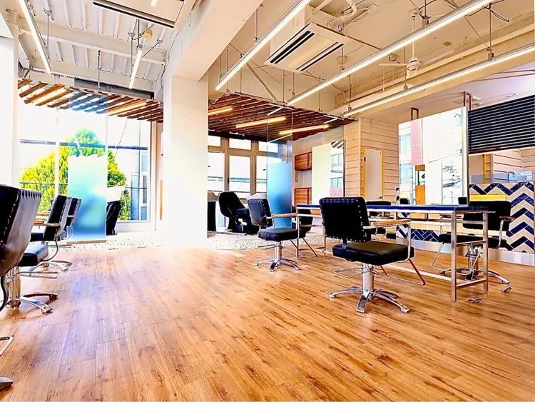 aiveeの内観・外観1