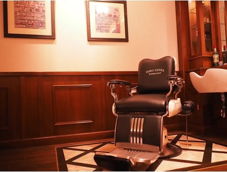 premium barber表参道店の内観・外観1