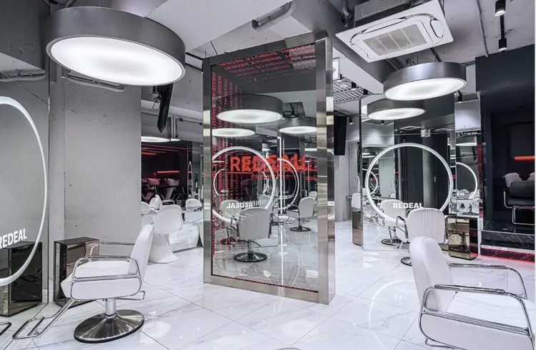 REDEALの内観・外観1