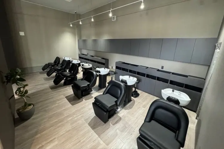 and Lutowaの内観・外観3