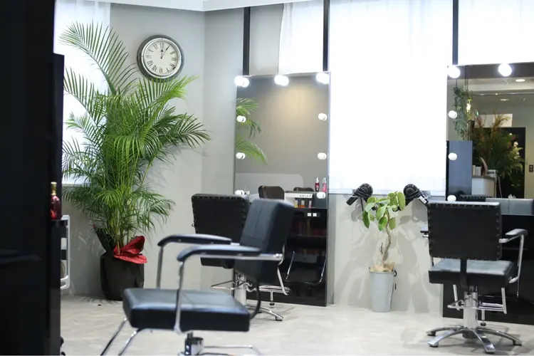 AMI Hair Supplyの内観・外観1