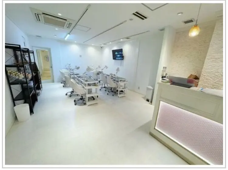 More Glam Nail&Eyelash 渋谷道玄坂店の内観・外観1