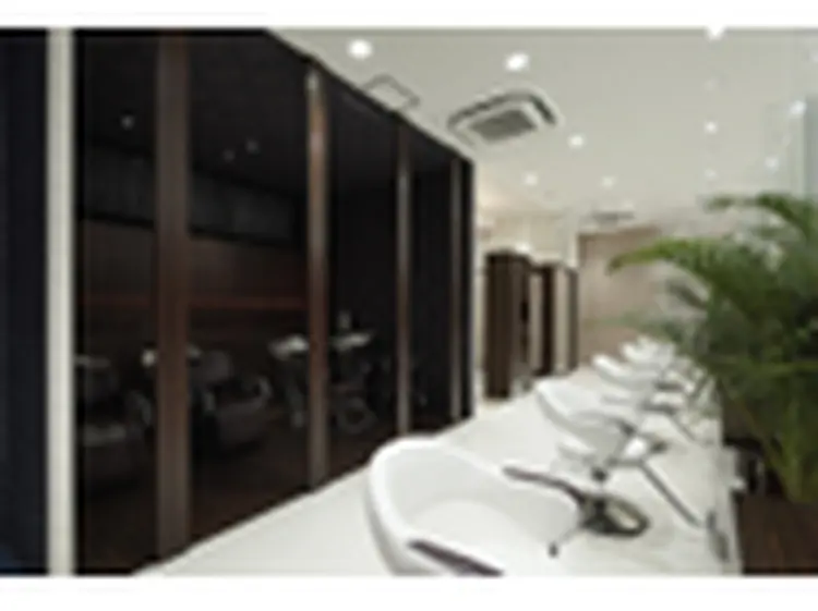 hair＆makeEARTH前橋店の内観・外観1