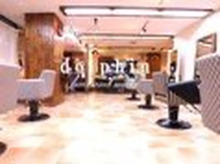 HAIR DESIGNERS CREW dolphin　【ヘアーデザイナーズクルードルフィン】の内観・外観1