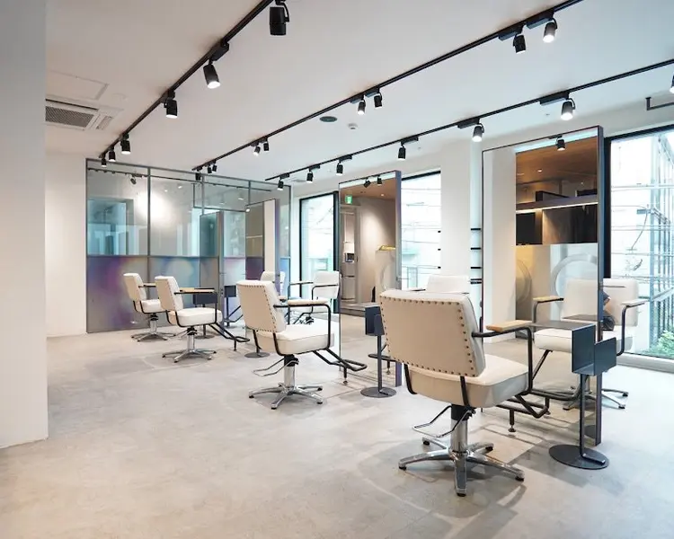 Qin share salon 原宿店の内観・外観1