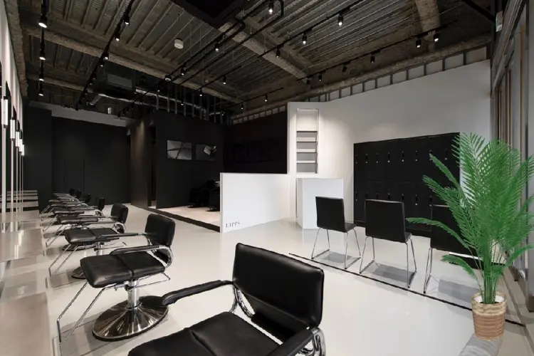LIPPS hair 千葉店の内観・外観1