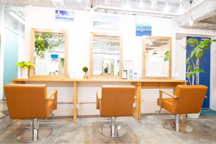 hair living liko池袋西口店の内観・外観3