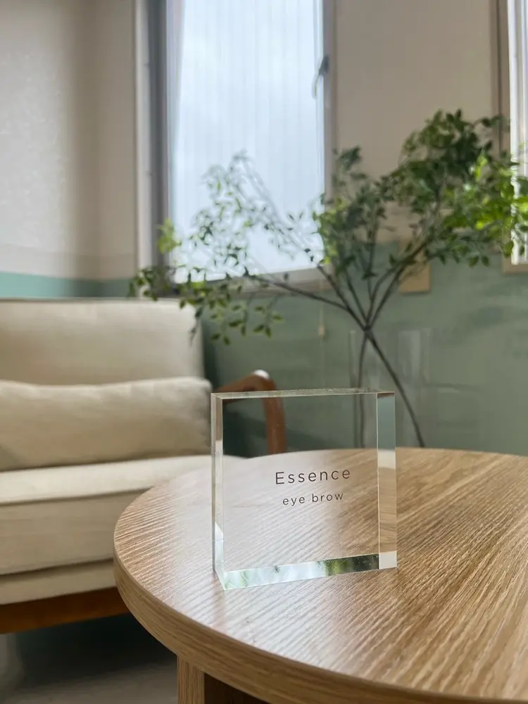 eyebrow  Essenceの内観・外観2