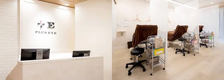 プラスアイ新宿東口駅前店の内観・外観2