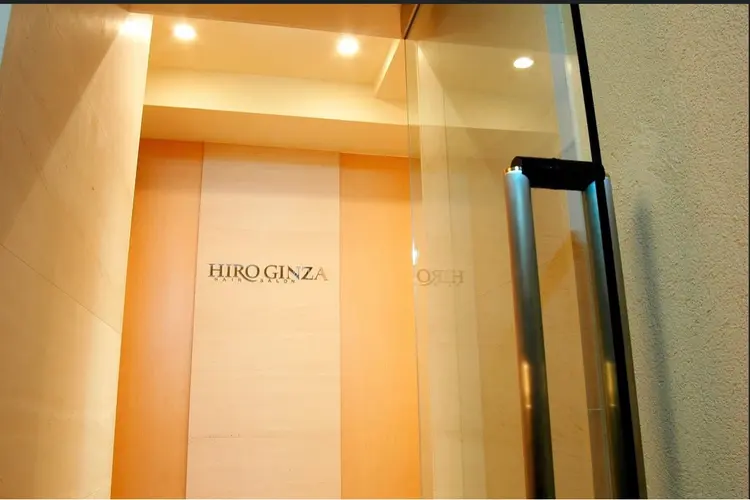 HIRO GINZA HAIR SALON  銀座本店の内観・外観1