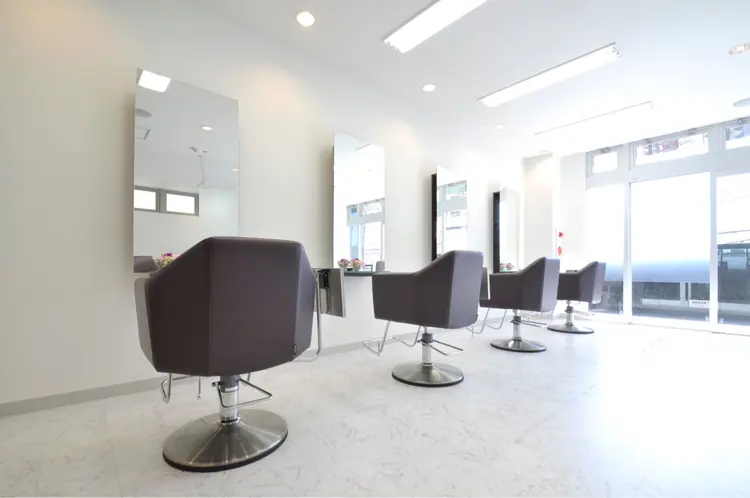 hair & make Dollyの内観・外観1