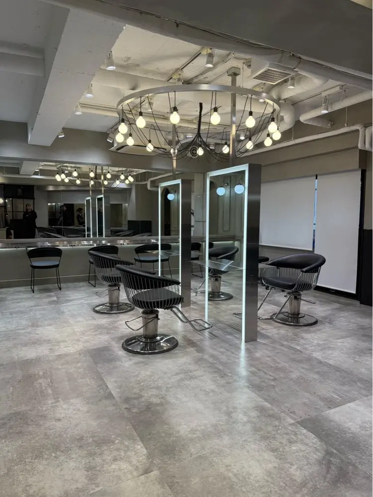 Lond Homme men's salon 池袋の内観・外観1