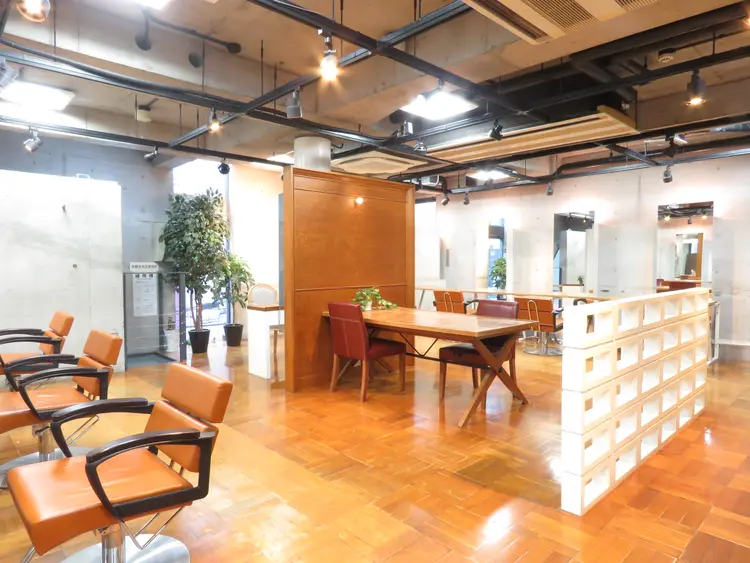 agora心斎橋店の内観・外観1