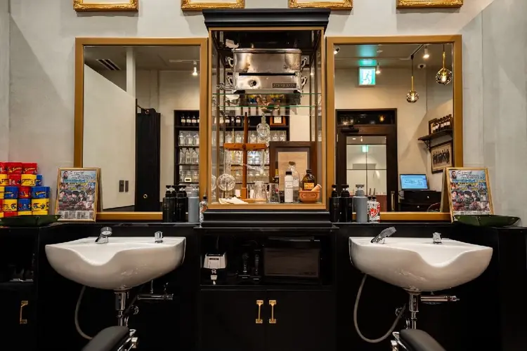 ヒロ銀座難波店の内観・外観2